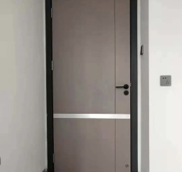 Cửa Gỗ CarBon Tại Vĩnh Cửu