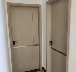 Cửa Gỗ CarBon Tại Xuân lộc