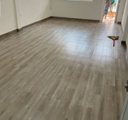 Cung Cấp Và Thi Công Sàn Nhựa Giả Gỗ Keo Sẵn Chuyên Nghiệp Tại Phường Long Bình 