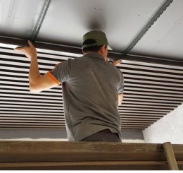 Đơn vị thi công trần nhựa giả gỗ uy tín tại Long Bình