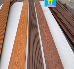 Tổng Kho Cung Cấp Thi Công Cổng Sắt Gỗ Nhựa Ngoài Trời Giá Rẻ Ở Long Thành Đồng Nai