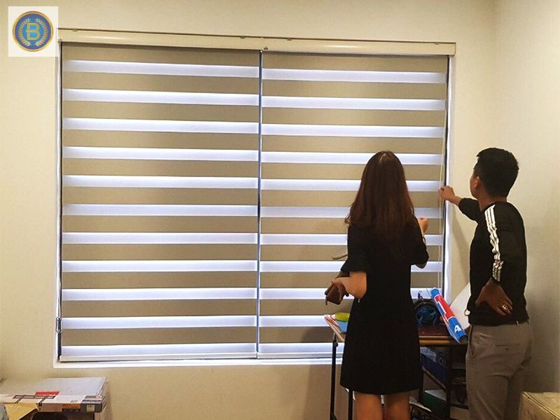Khách nghiệm thu Rèm Cầu Vồng tại Nhà Đẹp Bình Nam