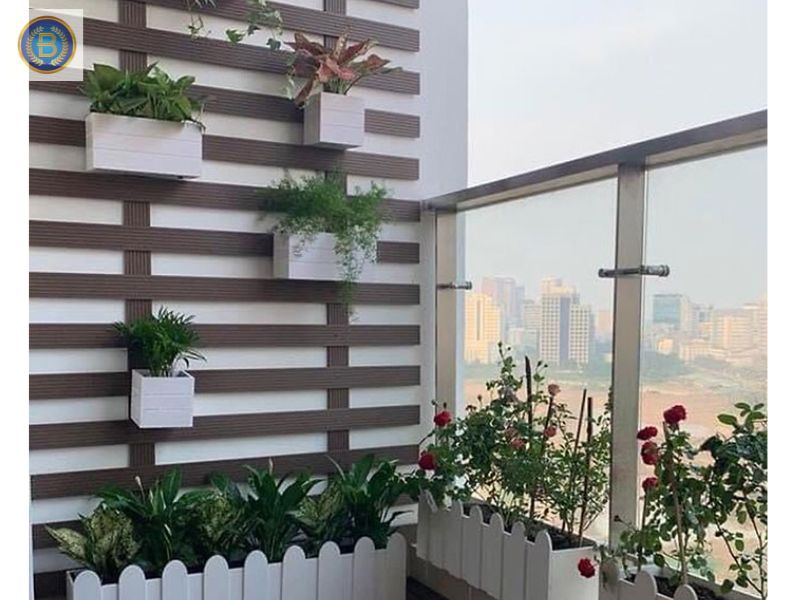 Thanh đa năng lắp ngoài ban công cho khách tại Biên Hòa