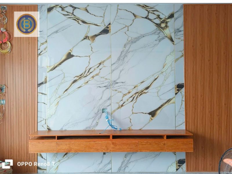 Vách Tivi bằng tấm ốp nhựa giả gỗ+ PVC giả đá Vách Tivi bằng tấm ốp nhựa giả gỗ+ PVC giả đá