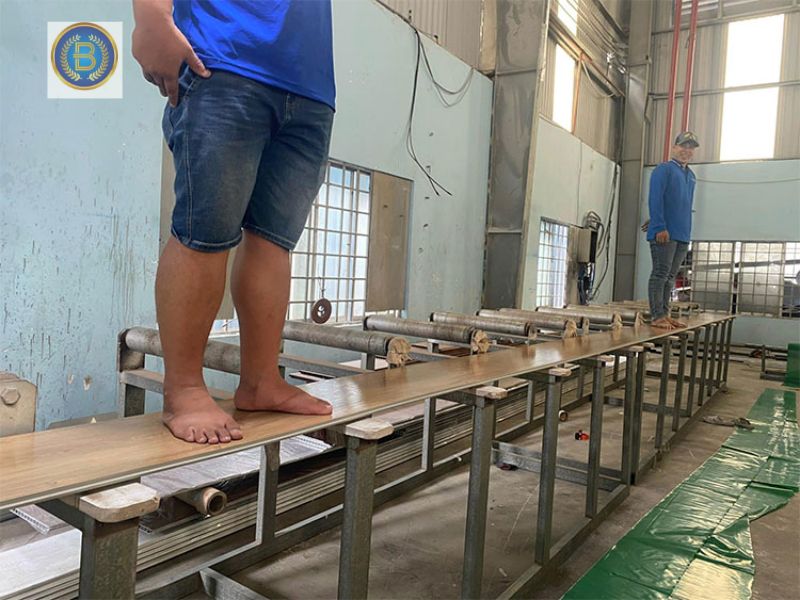 Sàn Chịu tải trọng lên tới 1000kg/m2 Sàn Chịu tải trọng lên tới 1000kg/m2