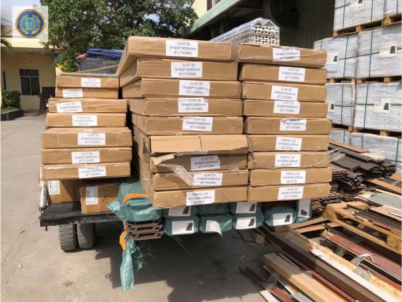 Xuất hàng tại kho giao cho khách 