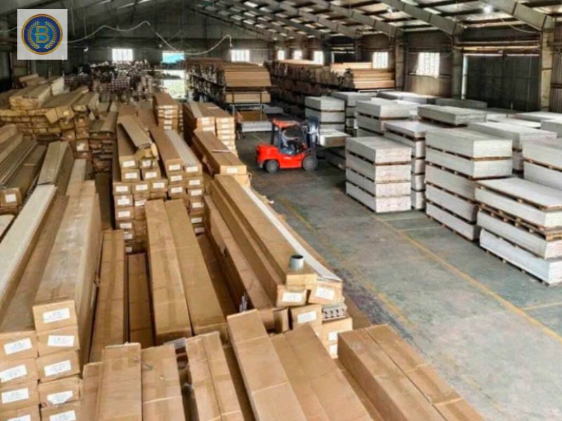 Kho hàng tấm ốp tại Nhà Đẹp Bình Nam