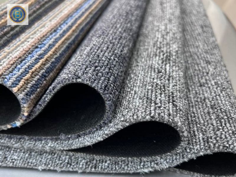 Cận chât thảm tấm đế nhựa đường 5li Cận chât thảm tấm đế nhựa đường 5li