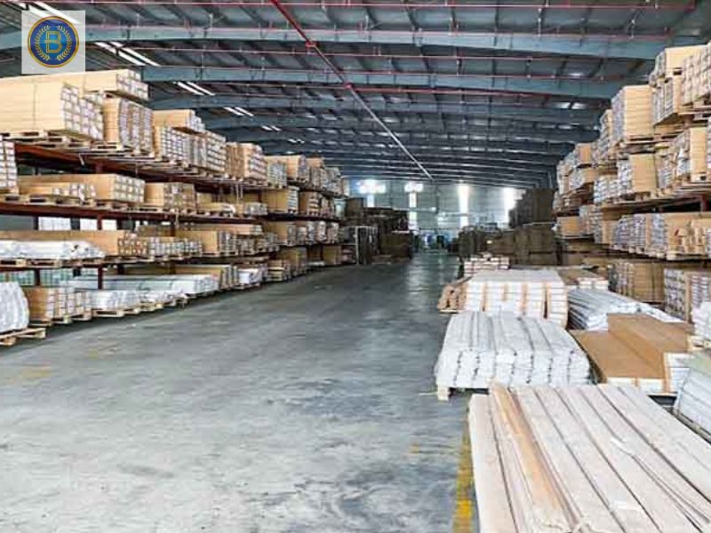 Kho hàng với đầy dủ các mặt hàng, mẫu mã và kích thước sản phẩm đa dạng Kho hàng với đầy dủ các mặt hàng, mẫu mã và kích thước sản phẩm đa dạng