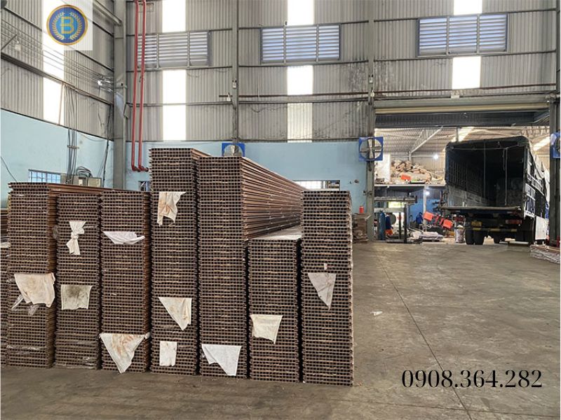 Kho Hàng Sàn Nhựa Chịu Lực tại Nhà Đẹp Bình Nam Kho Hàng Sàn Nhựa Chịu Lực tại Nhà Đẹp Bình Nam